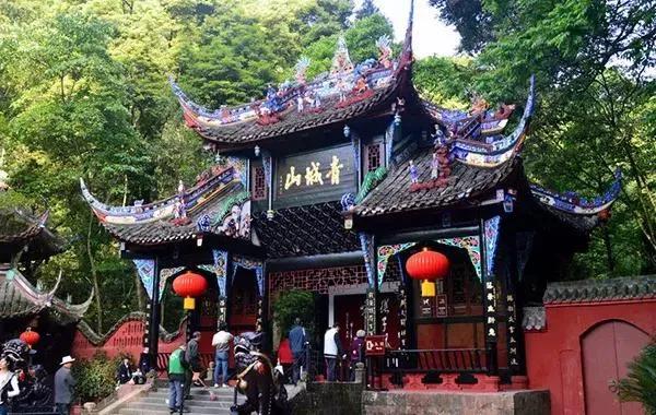 成都好玩的地方网红打卡地,成都春熙路熊猫打卡地夜景