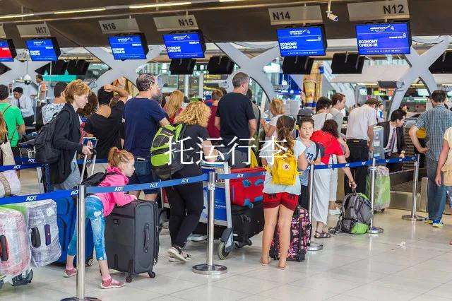 第一次坐国际飞机攻略,第一次坐飞机出国详细流程新手