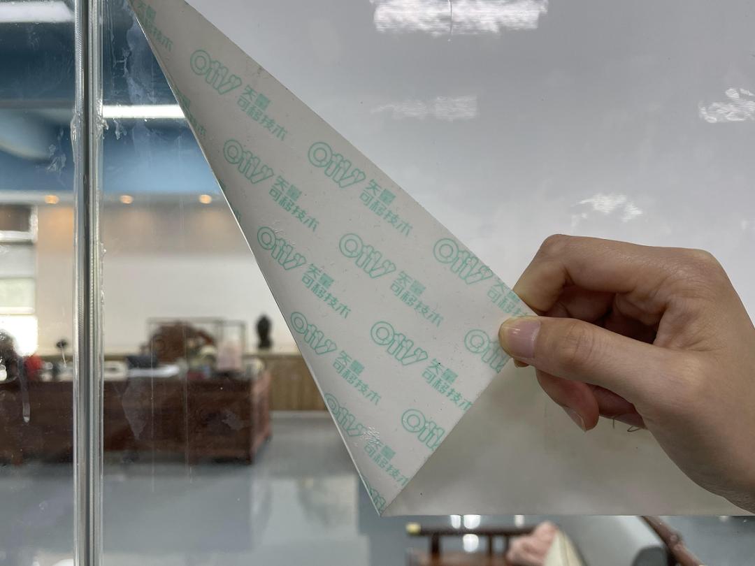 桌上有残胶怎么办,桌上都是胶印怎么清理