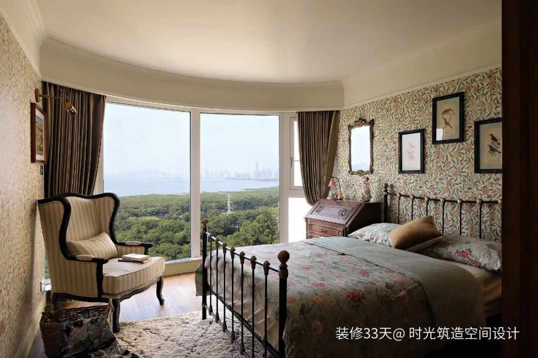 绻佸崕閮藉競閲岀殑鐢板洯鐢熸椿,绻佸崕閮藉競涓殑璇楁剰浜哄眳