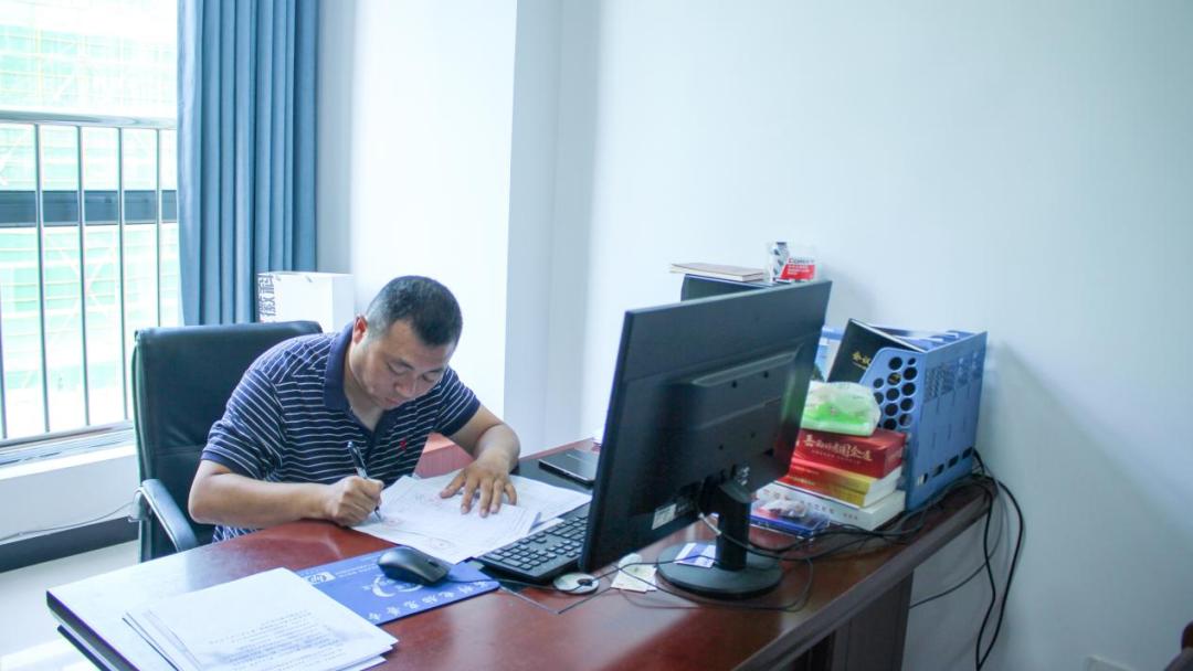 束孝根：用脚步丈量责任，当好项目施工“掌舵人”