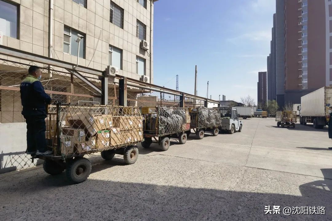 享受专车接送待遇,你的行李