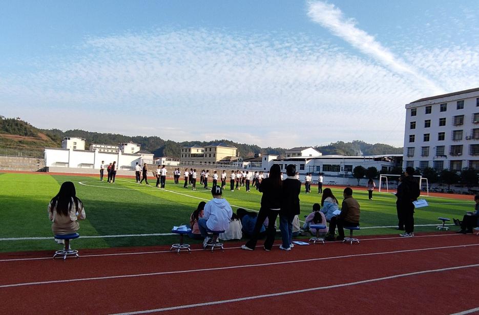 竹山县秦古中学表演操,竹山县秦古中学素质展演