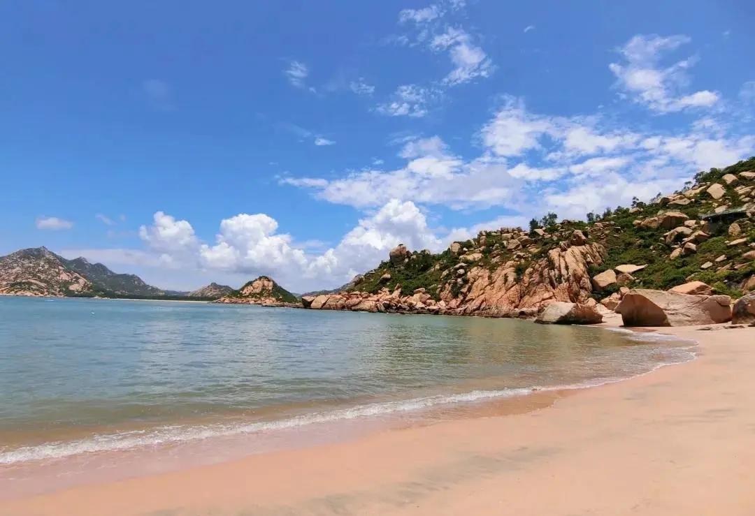 看完浮月村洋楼又去开平看碉楼,浮月村碉楼和梅家大院