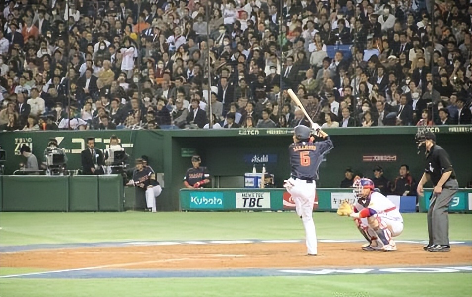 日本棒球和美国棒球的区别,日本第一运动是足球还是棒球