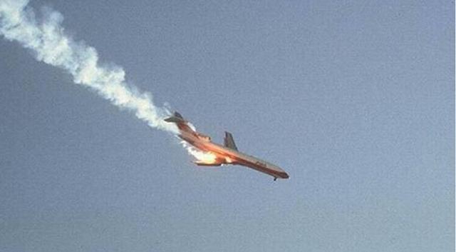 空难中国机长,飞机空难中国机长紧急迫降