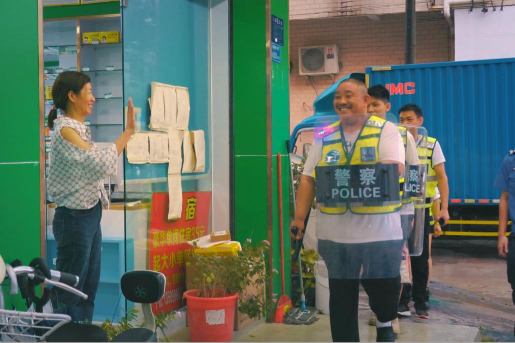 高素质东莞义警⑪|他与“影帝”之间只差一条红地毯