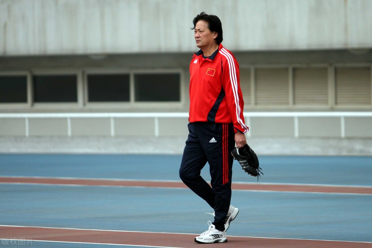 足球专业留学哪个国家好,足球留学费用最低的学校