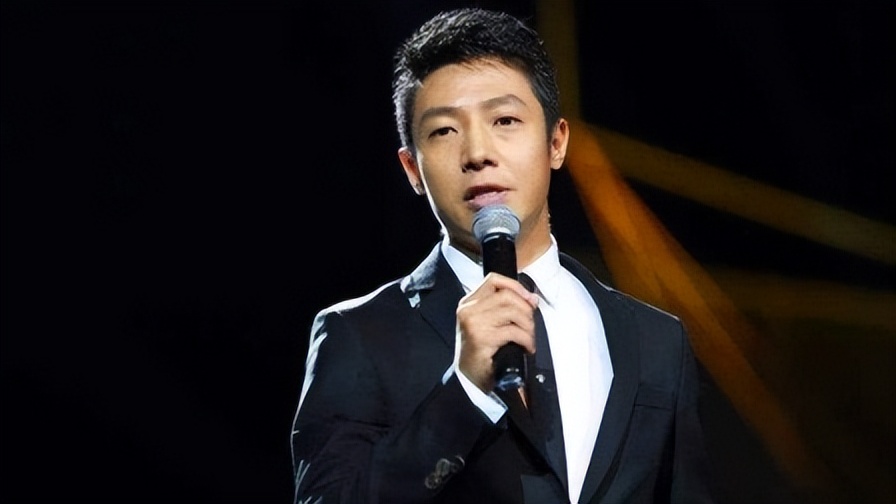 从央视名嘴到无名大爷,从无名到高朋满座郭德纲