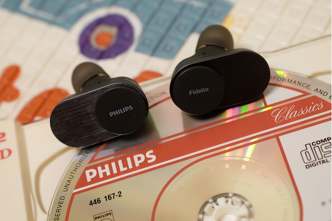 飞利浦真无线蓝牙耳机tat1205黑色,真无线耳机效果好吗