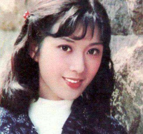 1986龚雪赴美,龚雪因流氓案断送演艺生涯