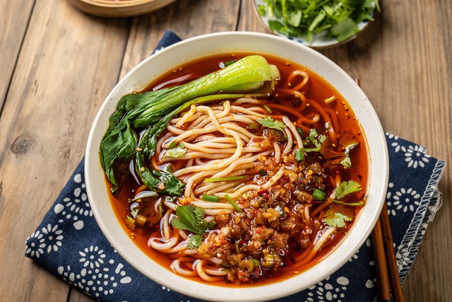 目前十大最火爆的小吃,深受喜爱的热门小吃有哪些