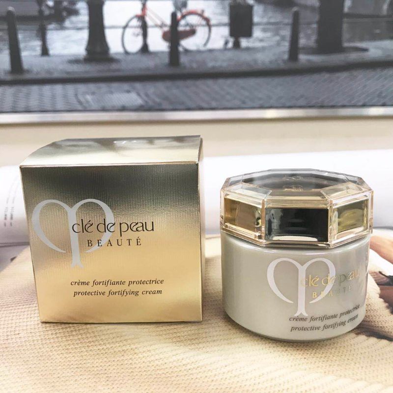 哪款适合混油偏干的保湿面霜,面霜补水保湿抗老紧致去黄