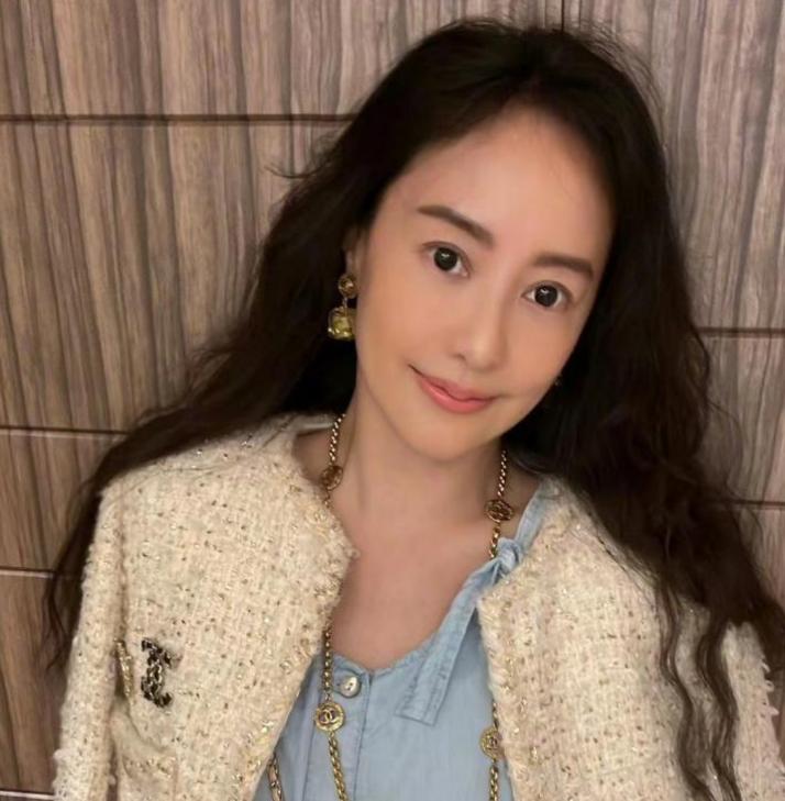 出身豪门女明星,盘点娱乐圈女星奢华婚戒