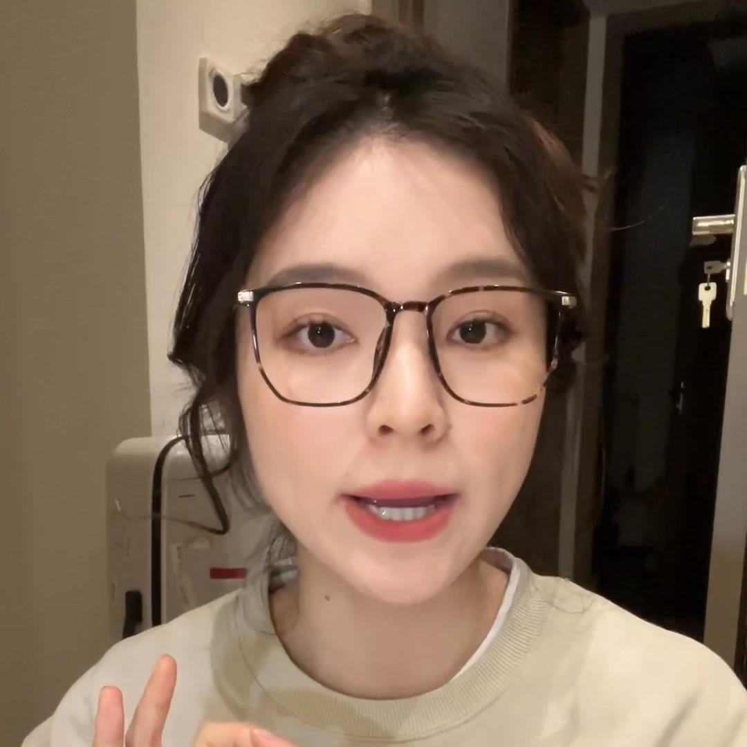 出国旅游必备清单一览表,出国必带行李清单及注意事项