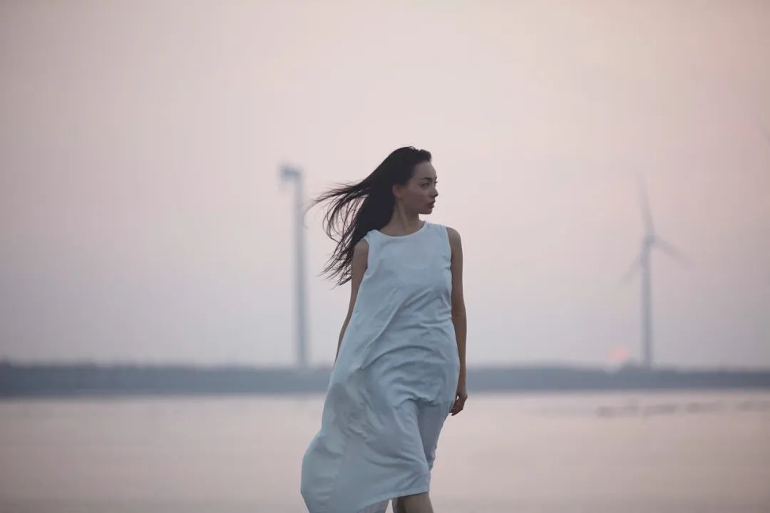 一个人走向巅峰的要素是什么,一个人走向成功表现