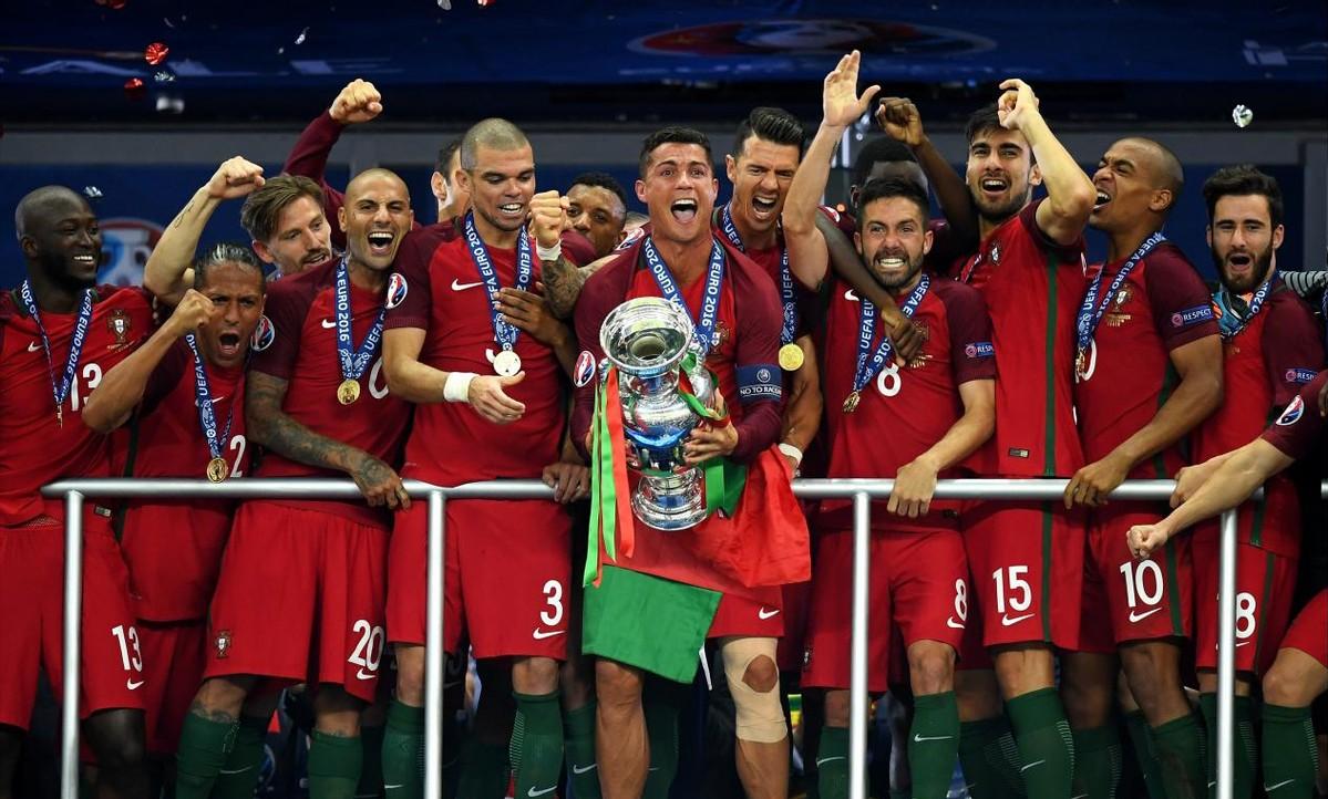 37岁的足球巨星c罗成功的背后,c罗一个不可替代的足球传奇