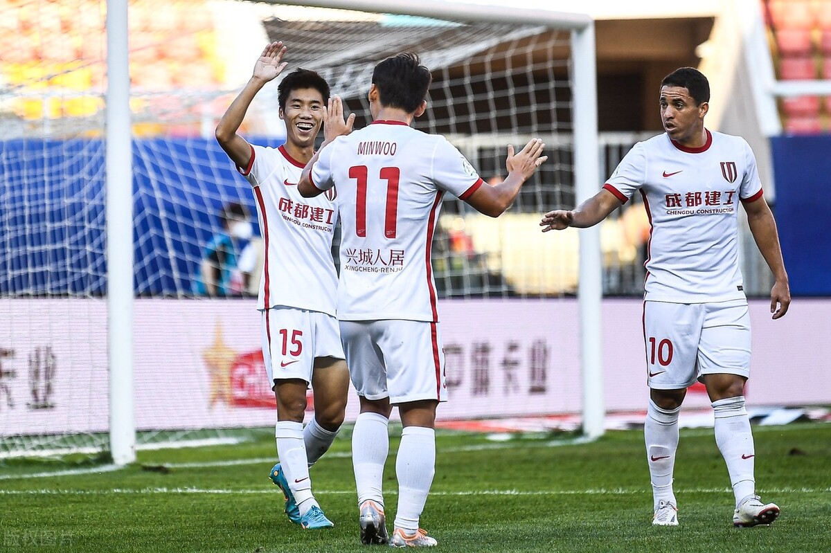 重庆中乙对战成都中超球队,中国足球乙级联赛铜梁龙