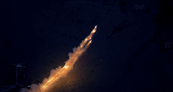 玩火上瘾3分钟烧掉百万!被外媒泼脏水的中国男人,凭啥一战封神