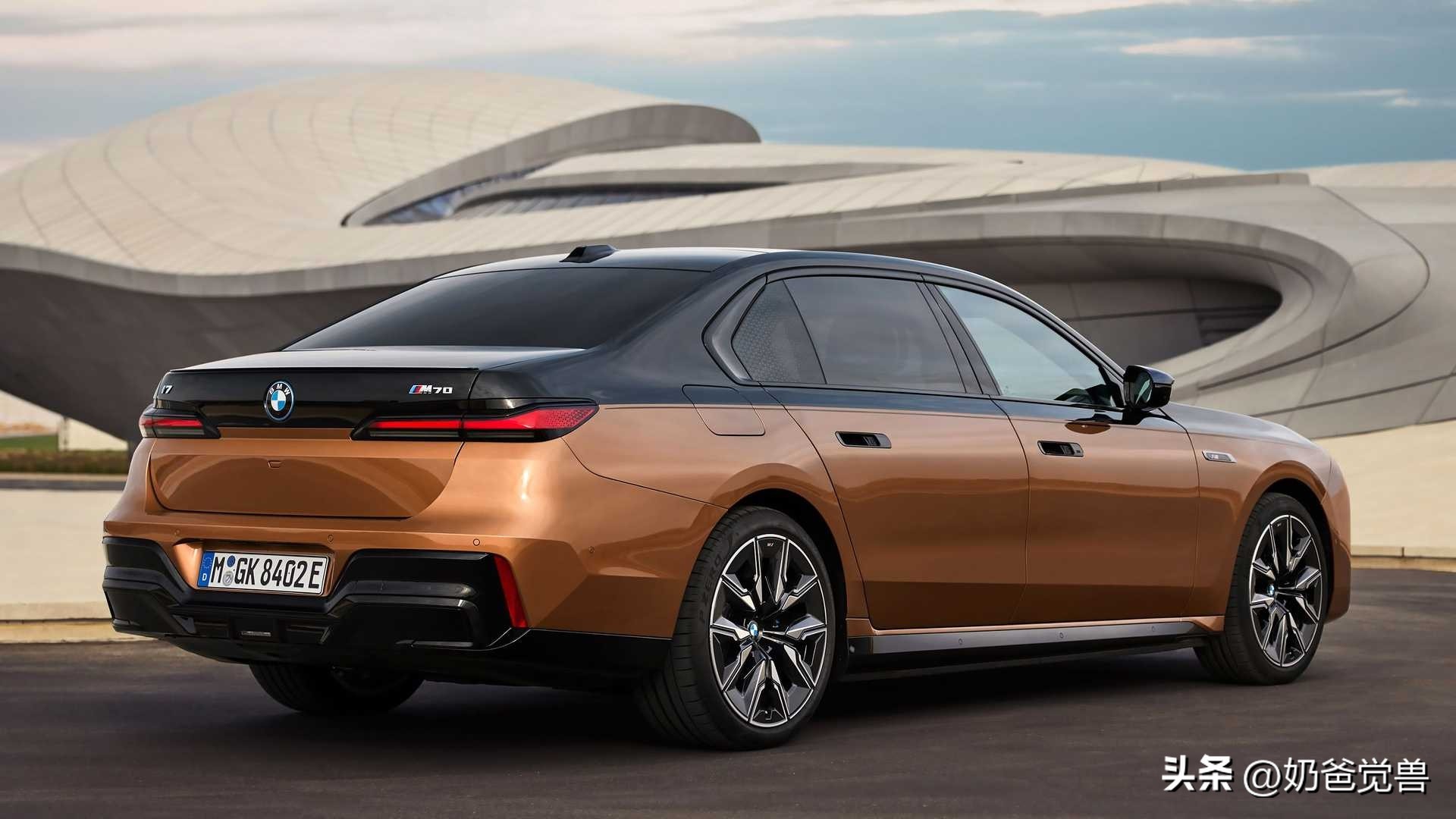 首款纯电amg车型奔驰发布amgeqs,amg前五最快的车