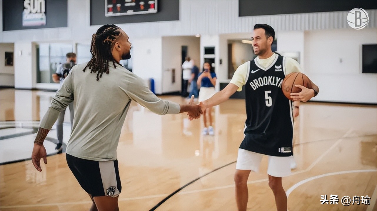 一夜消息汇总：骑士等待詹皇，湖人想用眉威换杜欧，勇士官方整事