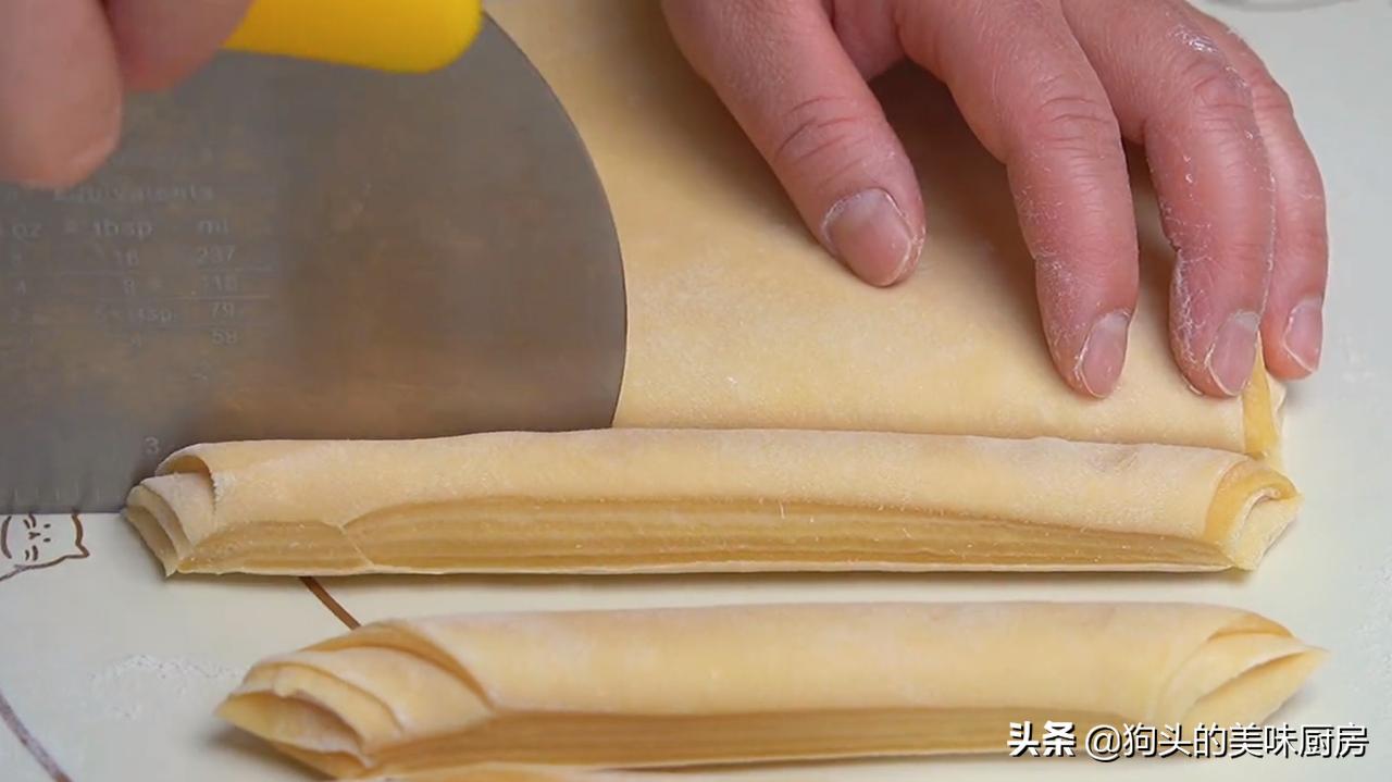 低筋面粉怎么做毛毛虫,面粉毛毛虫零食怎么做