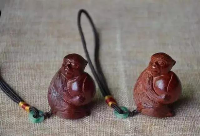 佛手雕件的寓意和象征,翡翠常见的雕件及寓意