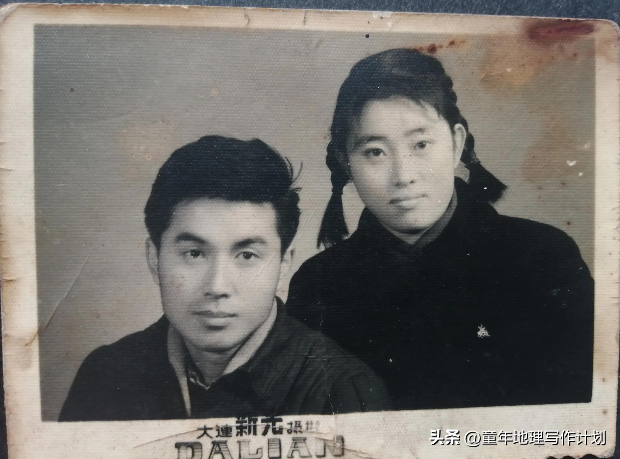 童年地理||张文泰|大连西岗区街心公园的旋转木马和少年伙伴