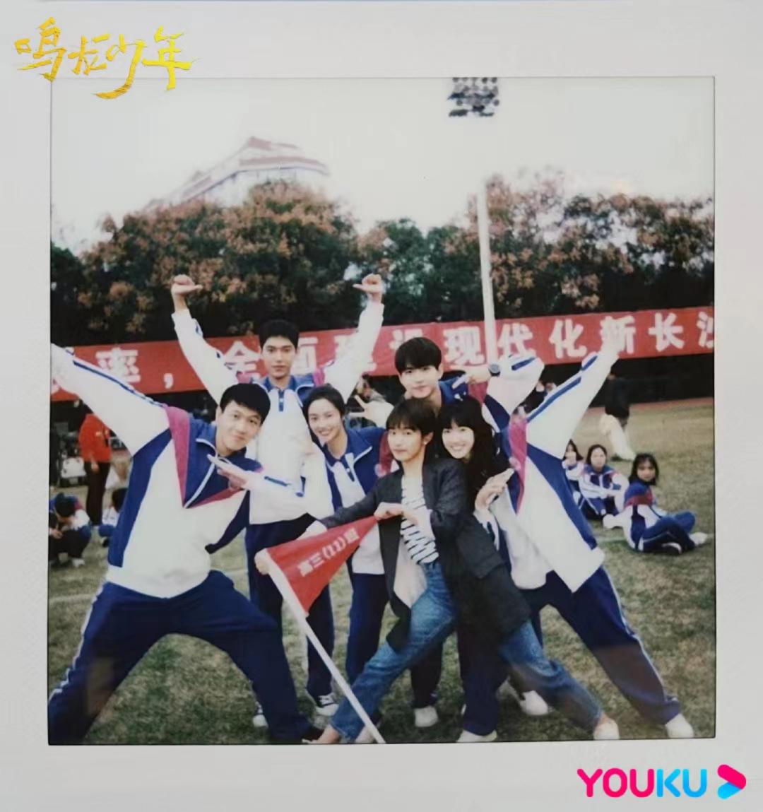 鸣龙少年郑倩扮演者是丁黑,丁黑导演评价鸣龙少年