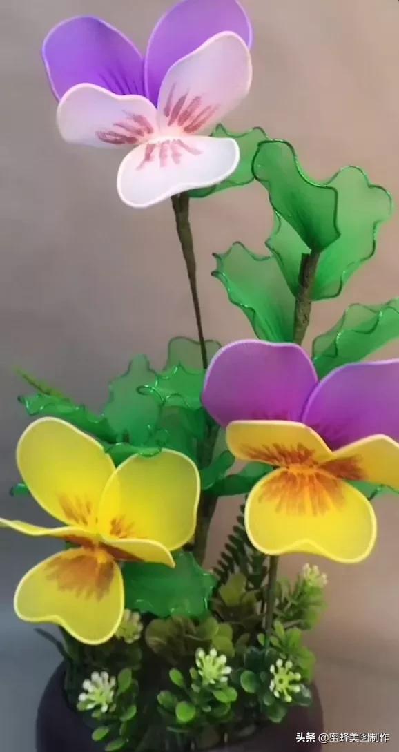 高手在民间根雕做得栩栩如生,看起来很牛逼的手工制作