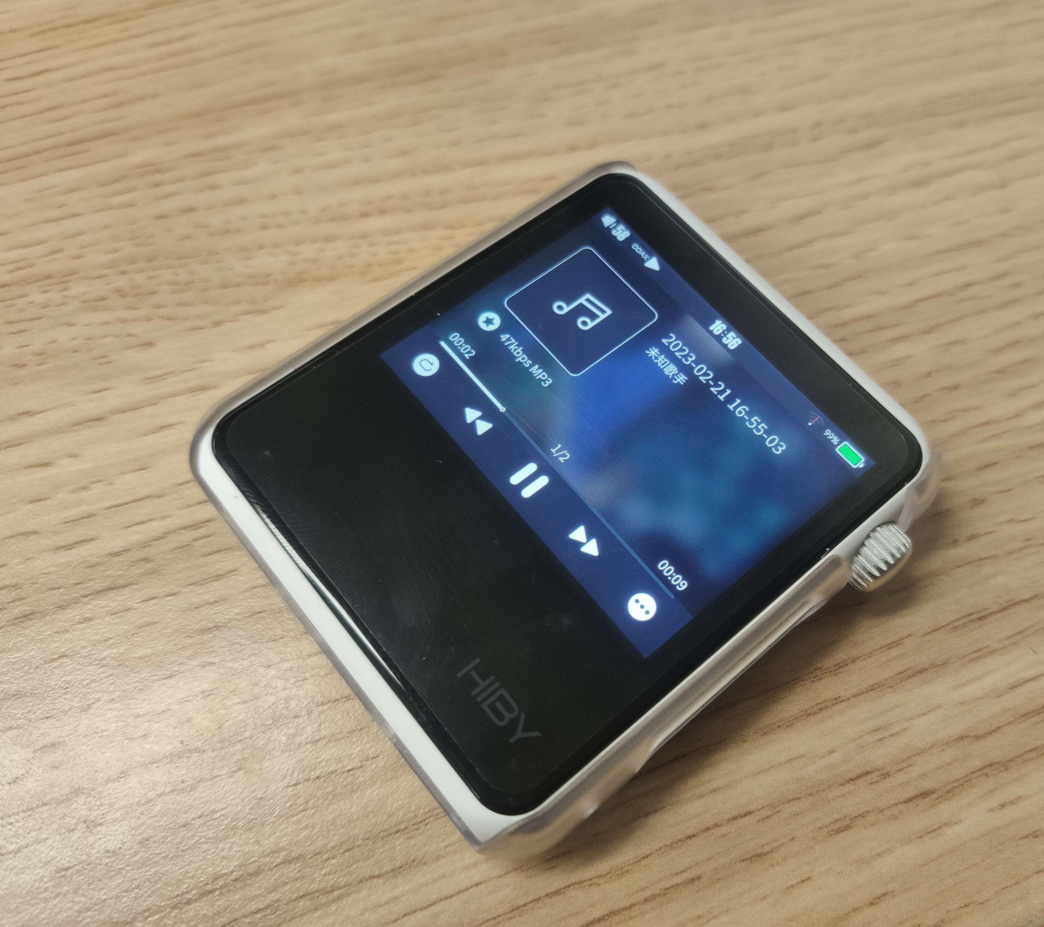 不管工作娱乐还是运动，这款*放播**器都能HOLD住