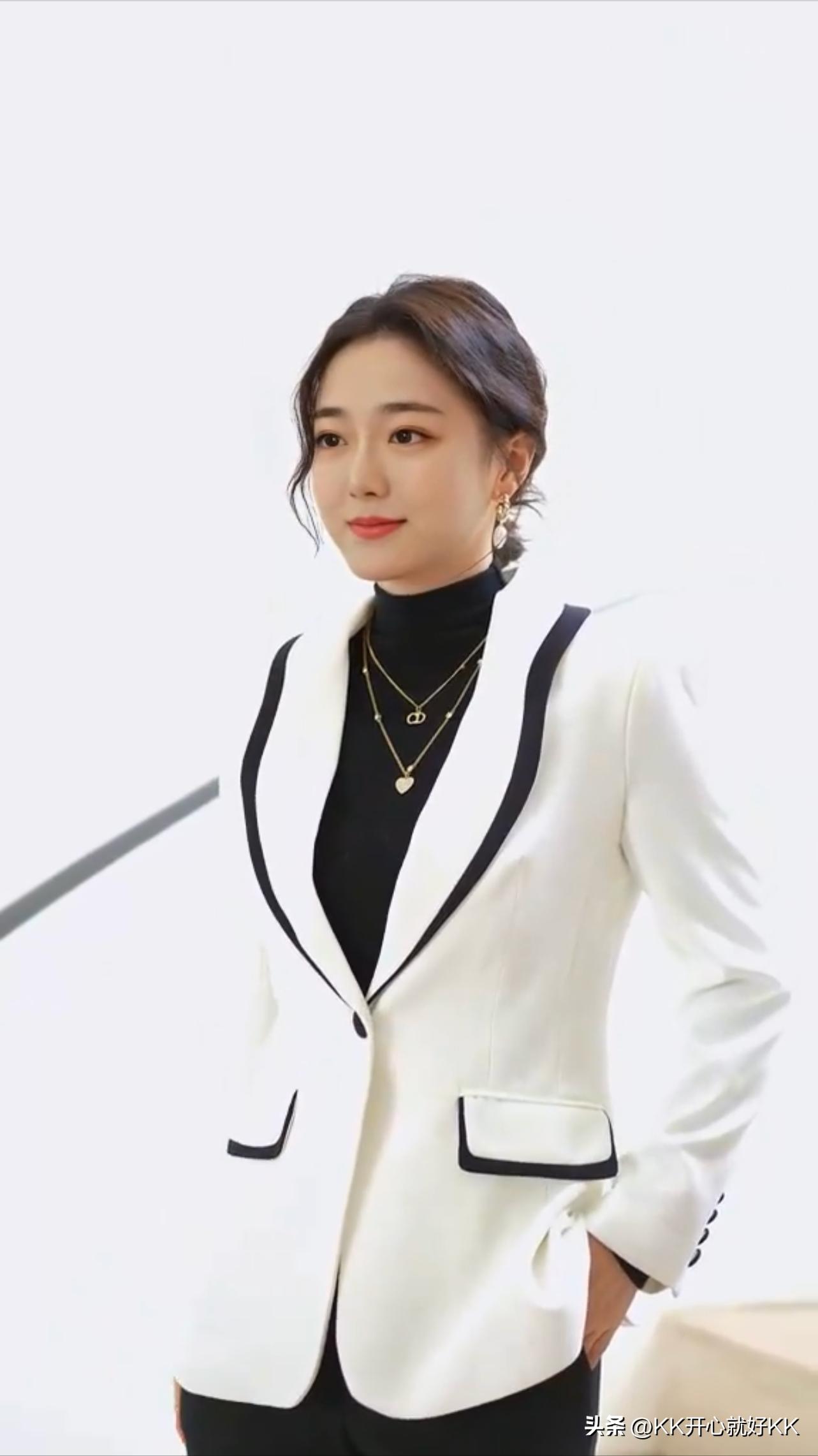 哈哈，终于又有人对中国足球下手了，问ChatGPT中国足球何时夺冠