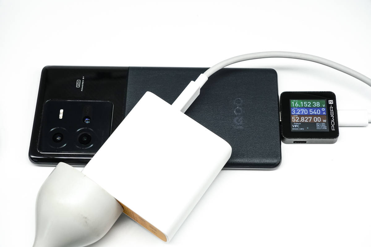 iqoo10pro200w快充小白测评,iqoo10pro测评200w快充究竟有多快