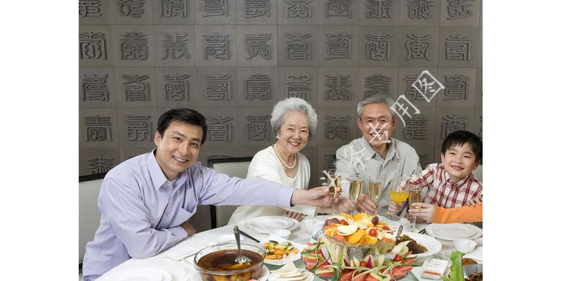 和异性有亲密关系后怎么处理,两个有家庭的异性该怎么相处