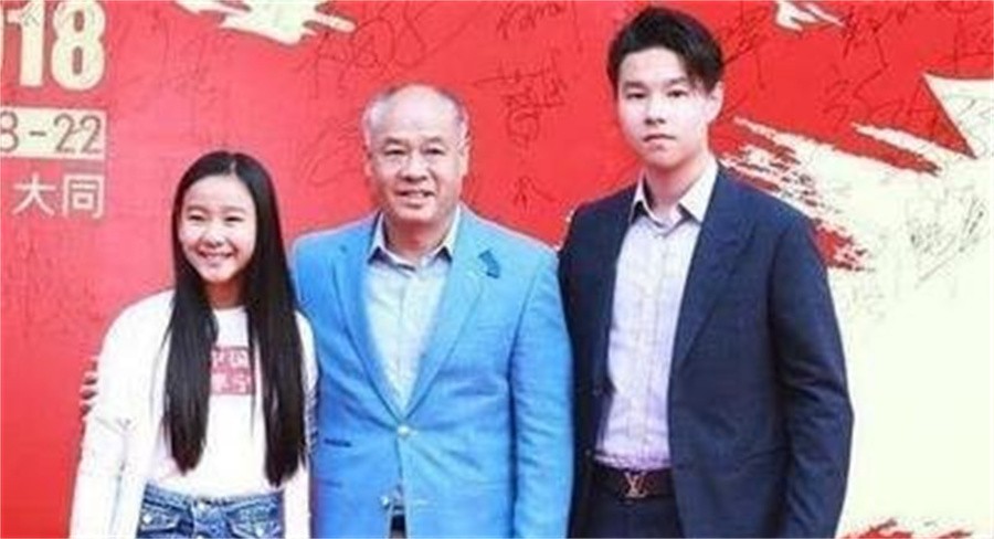 李宁是最有钱的运动员吗,体操王子李宁采访侯耀文完整视频