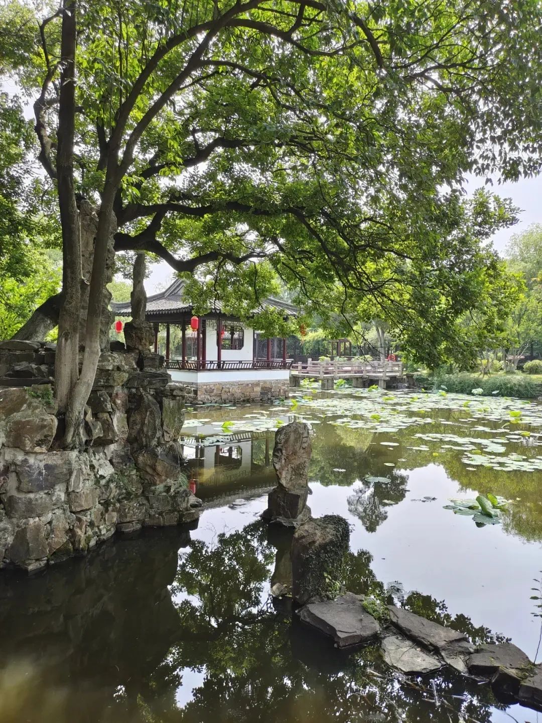 常熟银湖园林古典别墅,常熟四大私家园林