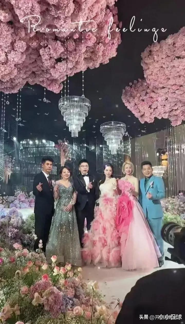 伊尔康二儿子订婚现场：新娘肚子胀得像孕妇，婆婆照耀着新娘！