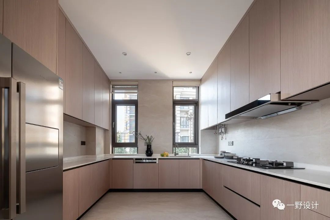 390的溪流缸养多少条斑马,390m