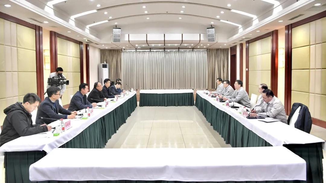 鏉ㄧ淮瀵硅瘽,鏉ㄧ淮璁胯皥