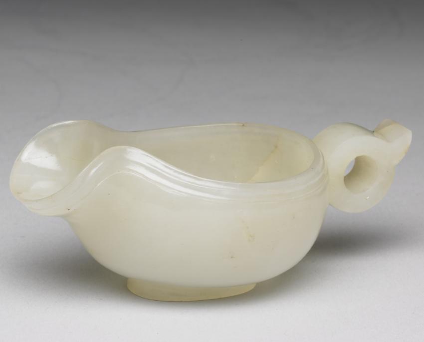 陕西历史博物馆馆藏石峁古城玉器,苏州博物馆馆藏老玉器