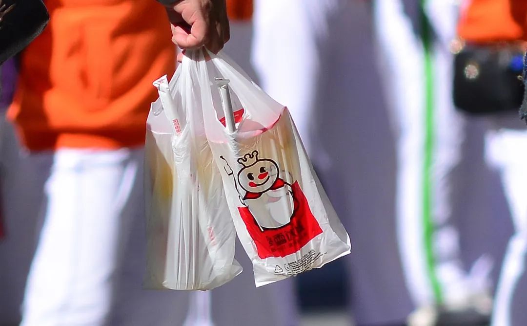 河南乡镇蜜雪冰城一年真实收入,乡镇开一家蜜雪冰城一年纯利润