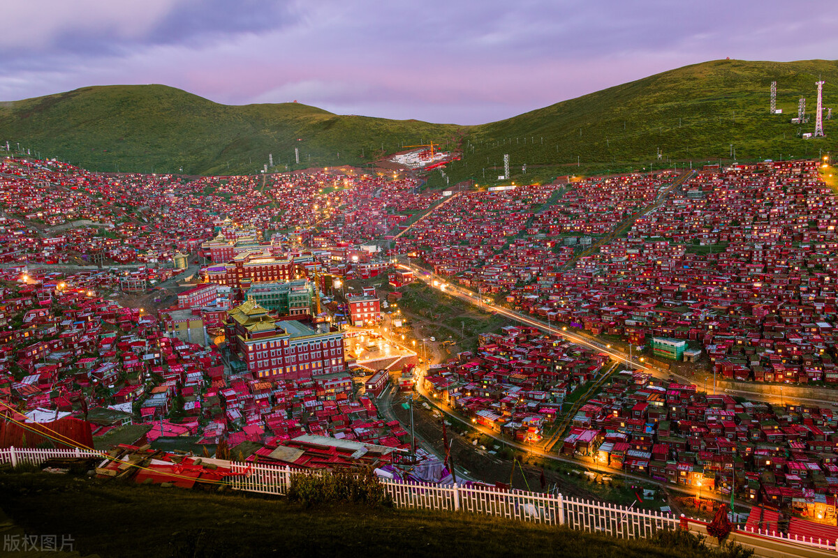 四川的天空之城,四川甘孜天空之镜