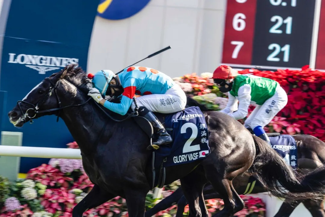 单场投注单注最高奖金限额10万元,全年88场赛事总奖金13亿港元