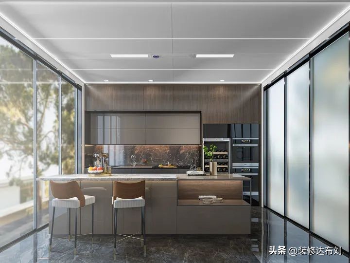 集成吊顶好还是蜂窝大板吊顶好,吊顶是蜂窝大板好还是铝扣板好