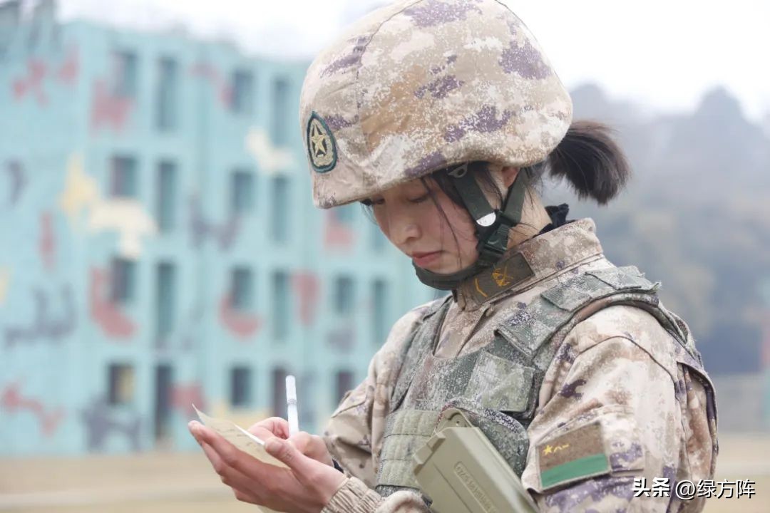 军队特级单杠体能标准,军人体能特级要多少分