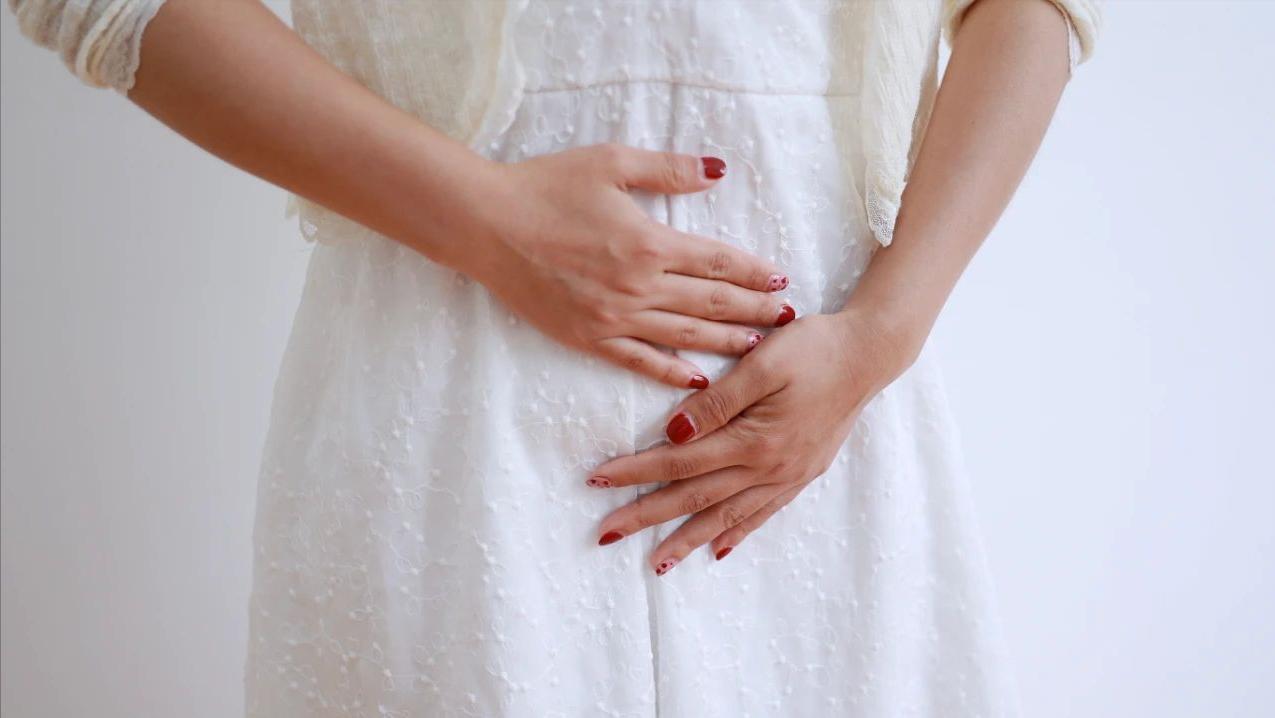 女性私部周围起痘什么原因,女性私部有痘痘