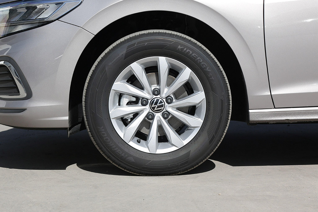 大众2023款宝来新车型上市！换装1.5L+6AT，值得买吗？