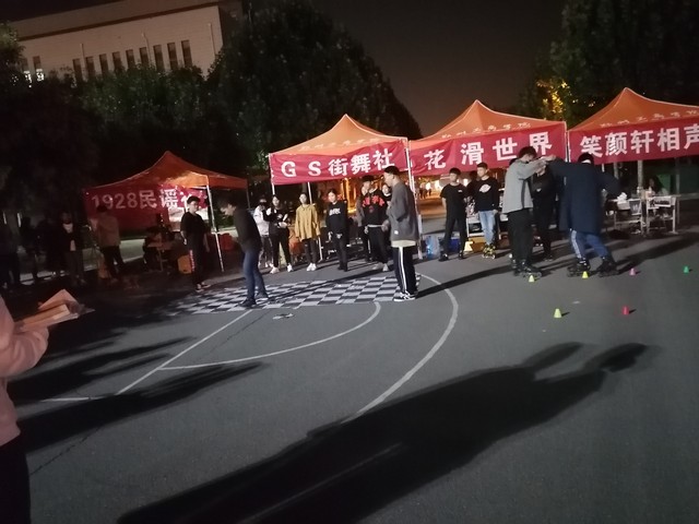 贫困大学生怎样赚钱,贫困生考上大学可以拿多少钱