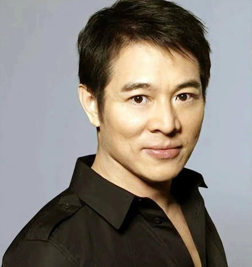 李连杰老了的图片,李连杰近照苍老似老头