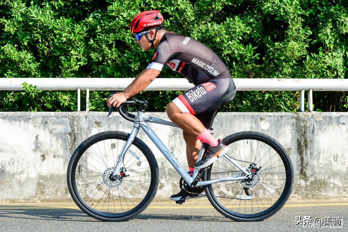 19款三阳火凤凰fnx150评测,19款三阳火凤凰fnx150测评